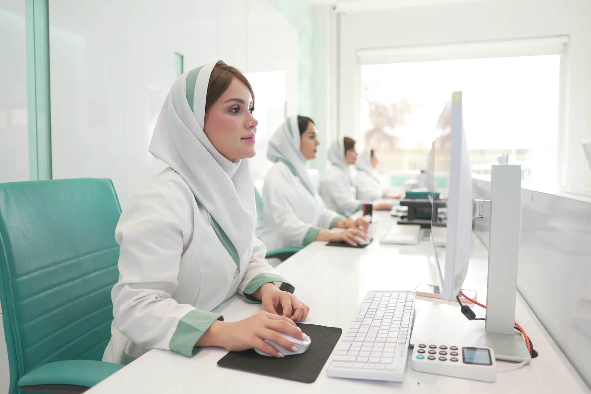 محیط آزمایشگاه پایش